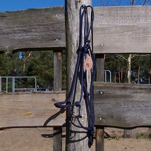 Basic Riding Halter "Two Knots with Rings" in Variations